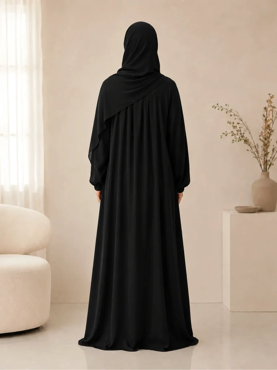 Basic Abaya Sima – Schwarz – Rückansicht | ZAVRYNE