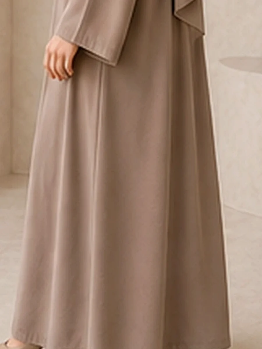 Essential Abaya + Scarf – Pure Taupe – Materialdetail | ZAVRYNE