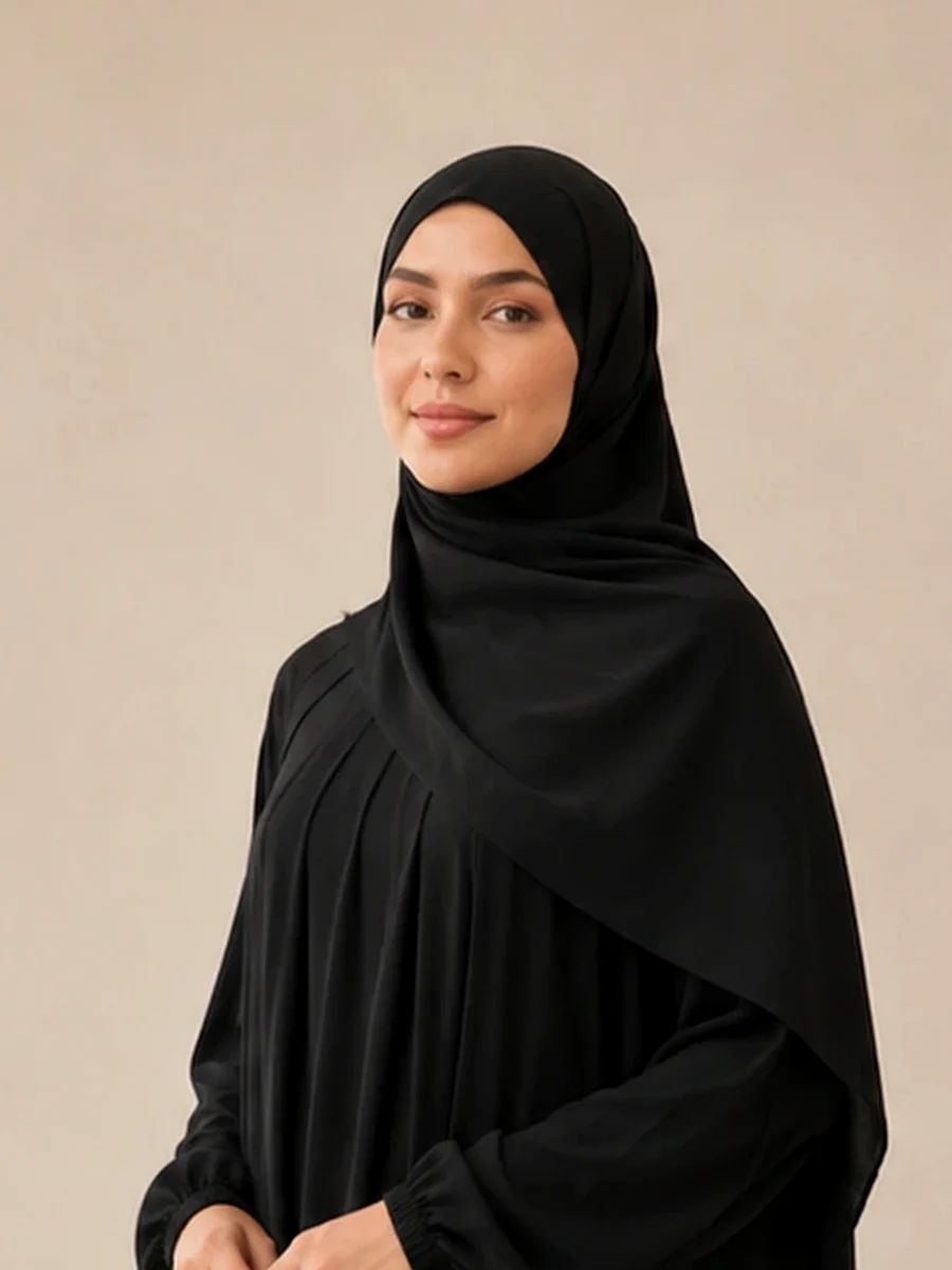 Huda Khimar Set – Schwarz – Detailansicht | ZAVRYNE