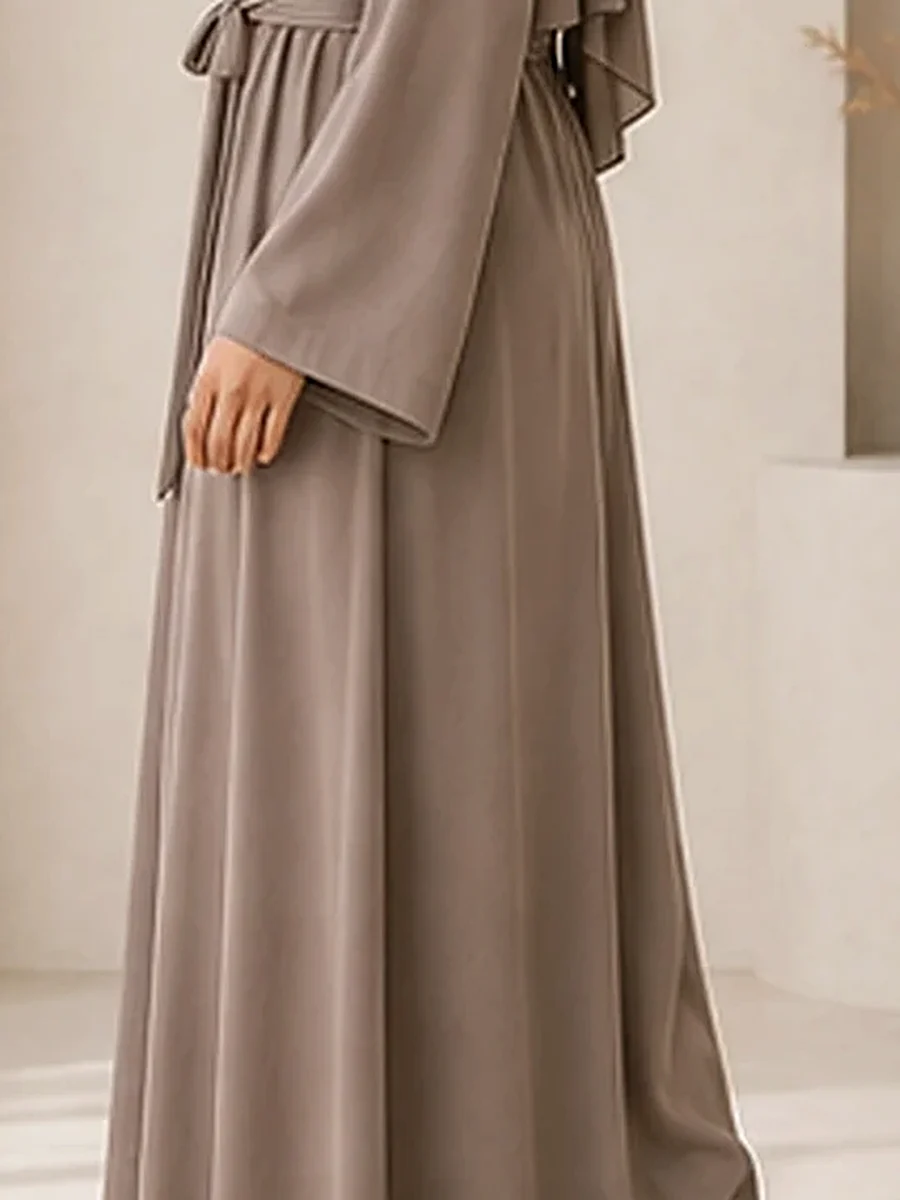 Open Abaya mit Bindegürtel – Taupe – Materialdetail | ZAVRYNE