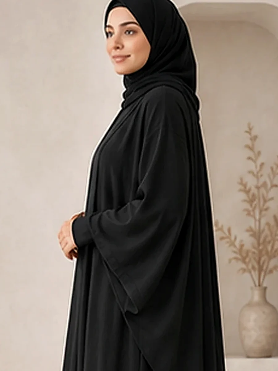 Open Abaya Dubai – Schwarz – Detailansicht | ZAVRYNE