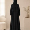 Basic Abaya Sima – Schwarz – Detailansicht | ZAVRYNE Deutschland