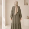Nergiz Dress – Khaki – Detailansicht | ZAVRYNE Deutschland