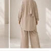 Oversized Cotton Set – Sand – Detailansicht | ZAVRYNE Deutschland